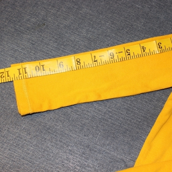 CARTER'S Onesies White and Yellow Bundle - Picture 4 of 5